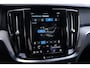 Volvo S60 2.0 B4 Plus Dark | Automaat | Panoramadak Elektrisch | Harman/ Kardon Audio | Sportstoelen Elektrisch Verstelbaar | Stoel + Stuurverwarming |Pilot Assist | Park Assist