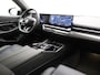 BMW 5-Serie 520d M Sport Pro -Stoelventilatie -Harman/Kardon -Verwarmd Stuur -Iconic Glow -Drive Recorder -Standkachel -Driving Ass Plus -Live Cockpit Prof -M Sportrem Rood -Comfortstoelen Memory