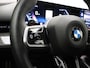 BMW 5-Serie 520d M Sport Pro -Stoelventilatie -Harman/Kardon -Verwarmd Stuur -Iconic Glow -Drive Recorder -Standkachel -Driving Ass Plus -Live Cockpit Prof -M Sportrem Rood -Comfortstoelen Memory