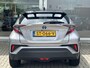 Toyota C-HR 1.8 Hybrid Bi-Tone | Leder | Stoelverwarming | Zomer + winterbanden | Parkeersensoren voor en achter | Toyota Garantie tot 2028!
