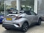 Toyota C-HR 1.8 Hybrid Bi-Tone | Leder | Stoelverwarming | Zomer + winterbanden | Parkeersensoren voor en achter | Toyota Garantie tot 2028!