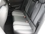 Peugeot 408 1.2 Hybrid 136PK e-DCS6 Allure | AUTOMAAT | AppleCarplay/AndroidAuto | Navigatie | Achteruitrijcamera | Parkeersensoren | FULL LED | Keyless Entry/Start | Adaptieve Cruise Control |  Privacy Glass |