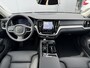 Volvo V60 T6 Plug-in hybrid AWD Plus Bright, Crystal White metallic, Moritz Leder Charcoal, 19" Lichtmetalen velgen, Climate Pack, Premium Pack: Head up display, panoramadak, 360 camera