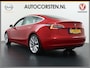 Tesla Model 3 RWD+ 60kWh 325PK **LFP ACCU** Ivoor Interieur 19"Lmv FSD-3 Comp. AutoPilot Leder PanoDak Adaptive-Cruise Lmv Camera's Elektr.-Stuur+Stoelen+Spiegels+Geheugen+Easy-Entry+Verwarmde stoelen Park assistent PDC WIFI Lane-Assist Speed-Assist Navi LED Comfortstoelen ACC DAB Keyless en Voorverwarmen interieur via App One-Pedal-Drive In zeer nette staat! Origineel Nederlandse auto tot 11kw laden thuis! Garantie Accu tot 30-6-2029 max 160.000km