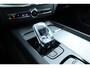Volvo XC60 2.0 T6 Plug-in hybrid AWD Plus Dark | Schuif / kanteldak | 360 camera | Harman Kardon | Elektrisch verstelbare stoelen met geheugen |