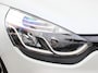 Renault Clio 1.6 R.S. Trophy 220 AUTOMAAT / NL AUTO / LEDER / R.S. MONITOR / R-LINK NAVI / SPORTONDERSTEL / CAMERA / PDC / CLIMATE / CRUISE / PRIVACY GLAS / STOELV. / KEYLESS / DAB / 18'' LMV