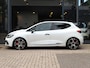 Renault Clio 1.6 R.S. Trophy 220 AUTOMAAT / NL AUTO / LEDER / R.S. MONITOR / R-LINK NAVI / SPORTONDERSTEL / CAMERA / PDC / CLIMATE / CRUISE / PRIVACY GLAS / STOELV. / KEYLESS / DAB / 18'' LMV