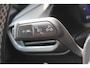 Ford Puma 1.0-125pk EcoBoost Mild-Hybrid Titanium X. Garantie t/m 07-03-2028 ! Slechts 7.400km ! Cruise cntrl, climate cntrl, stoel-, stuur- en voorraamverw., draadloos opladen telefoon, trekhaak afneembaar, navigatie, telefoonvoorb., LM wielen, B&O soundsyst., digitaal dashboard etc.