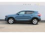 Volvo XC40 B3 177PK Automaat Core Google infotainment / Draadloos telefoon opladen / Elektrisch bedienbare bestuurdersstoel met geheugen / Adaptieve Cruise Control