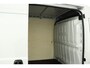 Peugeot Boxer 2.2 BlueHDi 180pk L4H2 3.5t Heavy HD Aut. | Lengte 4 | BPM Vrij | Trekhaak | Navigatie | Camera | Climate control | Laadvloer | PDC