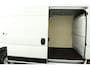 Peugeot Boxer 2.2 BlueHDi 180pk L4H2 3.5t Heavy HD Aut. | Lengte 4 | BPM Vrij | Trekhaak | Navigatie | Camera | Climate control | Laadvloer | PDC