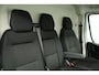 Peugeot Boxer 2.2 BlueHDi 180pk L4H2 3.5t Heavy HD Aut. | Lengte 4 | BPM Vrij | Trekhaak | Navigatie | Camera | Climate control | Laadvloer | PDC