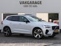 Volvo XC60 2.0 T8 Plug-in hybrid AWD Ultimate Dark | 455 PK | Luchtvering | Panoramadak | Harman/Kardon | Apple-/Android Carplay | Stoelverwarming V+A | Full-LED | Head-up display | Contourstoelen met memory | Orrefors Sweden