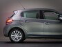 Peugeot 208 1.2 PureTech Allure (MATGRIJS, APPLE CARPLAY / ANDROID AUTO, NAVIGATIESYSTEEM, CRUISE CONTROL, CLIMATE CONTROL, NAP)