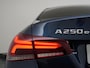 Mercedes-Benz A-klasse 250e AMG // Panoramadak // Memory // Trekhaak // Keyless // Carplay // Sfeerverlichting // MultiBeam LED // Night Pakket // Augmented Reality