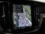 Volvo V60 T6 AWD Plug-in hybrid AWD Plus Dark / Trekhaak / Pano. dak / Harman Kardon / Achter- voor- en stuurverwarming / Contour Stoelen / 360 camera /