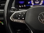 Volkswagen T-Roc 1.5 TSI Life Clima, Parkeersensoren, Apple carplay, Cruise control, Virtual desk, A start stop
