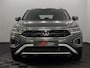 Volkswagen T-Roc 1.5 TSI Life Clima, Parkeersensoren, Apple carplay, Cruise control, Virtual desk, A start stop