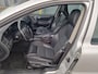 Volvo V70 2.5T AWD Momentum, netto € 6.950, schuifdak, etc., bijtelvriendelijk!