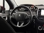 Peugeot 2008 1.2 PureTech Blue Lion Airco, Navi, Parkeersensoren, Cruise control, Bluetooth, Lichtmetalen velgen