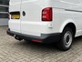 Volkswagen Transporter 2.0 TDI L2H1 Servicewagen Omvormer Airco Cruise control Trekhaak 2200kg Kastinrichting Werkplaats Parkeerhulp achter 1e eigenaar Euro 6 Dealer onderhouden