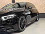 Mercedes-Benz A-klasse 200 d Amg pakket l Night pakket l Sfeer verlichting l Camera l 19 Inch
