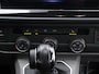 Volkswagen Transporter 2.0 TDI L2H1 30 DC Bulli 199pk | Leder | 2x schuifdeur met sluithulp | Trekhaak | Achteruitrijcamera | Navigatie 'Pro'|