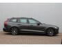 Volvo V60 T6 Automaat Plug-in hybrid AWD Plus Dark| Panoramadak | 360" Rondomzicht camera | Stoelverwarming/stuurwielverwarming | Google services | Semi elektrische trekhaak | Elektrisch bedienbare achterklep | Verwarmd voorruit