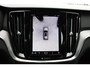 Volvo V60 T6 Automaat Plug-in hybrid AWD Plus Dark| Panoramadak | 360" Rondomzicht camera | Stoelverwarming/stuurwielverwarming | Google services | Semi elektrische trekhaak | Elektrisch bedienbare achterklep | Verwarmd voorruit