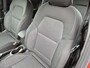 Renault Captur 1.3 mild hybrid 160 Evolution Automaat / Navigatie via Apple Carplay of Android Auto / Trekgewicht 1200 kg / Stoelverwarming / Achteruitrijcamera / Cruise control / Climate control /