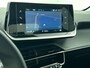 Peugeot e-208 EV Style 50 kWh 136pk | Accu SOH 99,4% | Navigatie | Achteruitrijcamera | Climate Control | Cruise Control | Parkeersensoren | Apple Carplay / Android Auto | DAB+ radio | Bluetooth | Keyless start | Elektrisch inklapbare spiegels | Armsteun | Led koplampen | Donker getint glas | 16" lichtmetalen velgen |