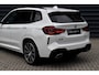 BMW X3 xDrive30e M Sport | Panoramadak | 21'' Velgen | Camera | CarPlay | Head-Up | Stoelverwarming | Sfeerverlichting |