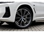 BMW X3 xDrive30e M Sport | Panoramadak | 21'' Velgen | Camera | CarPlay | Head-Up | Stoelverwarming | Sfeerverlichting |