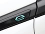 Peugeot e-2008 EV Allure Pack 50 kWh 136PK | ACCURAPPORT 95% | AppleCarPlay/AndroidAuto | Camera | Climate Control | Navigatie | Cruise Control | Keyless | Stoelverwarming | FULL LED | LMV | Privacy Glass |