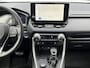Toyota RAV4 2.5 Hybrid AWD Bi-Tone Apple Carplay/Android Auto navigatie, Stoelverwarming, Achteruitrij camera, Adaptieve cruise control, Kunstlederen/alcantara bekleding, Keyless