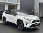 Toyota RAV4 2.5 Hybrid AWD Bi-Tone Apple Carplay/Android Auto navigatie, Stoelverwarming, Achteruitrij camera, Adaptieve cruise control, Kunstlederen/alcantara bekleding, Keyless