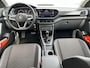 Volkswagen T-Cross 1.0 TSI R-Line DSG / R-Line Exterieur / Style Interieur / Navigatie / Parkeersensoren V+A / Stoelverwarming / Climate controle / **