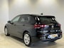 Volkswagen Golf 1.0 eTSI Life | Navigatie/Android/Apple Carplay | LM Velgen 16" | Cruise Control Adaptief | Voorstoelen Verwarmd | Airco |