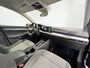 Volkswagen Golf 1.0 eTSI Life | Navigatie/Android/Apple Carplay | LM Velgen 16" | Cruise Control Adaptief | Voorstoelen Verwarmd | Airco |