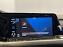 Volkswagen Golf 1.0 eTSI Life | Navigatie/Android/Apple Carplay | LM Velgen 16" | Cruise Control Adaptief | Voorstoelen Verwarmd | Airco |