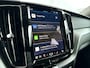 Volvo XC60 T6 Aut. Plug-in hybrid AWD Plus Dark | Panoramadak | 360° camera | Stoel- en stuurverwarming | Trekhaak