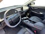 Kia EV6 Light Edition 63 kWh Stoelverwarming | Parkeer sensoren voor + achter | Airco | Navigatie | 428Km WLTP | DEMO