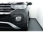 Volkswagen T-Cross 1.0 TSI Style. Adaptief Cruise, Navi, Clima, StoelVerw, 17"LMV, PDC V+A