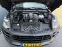 Porsche Macan BWJ 2016 3.6 Turbo 400 PK / AKRAPOVIC / CARBON PAKKET / SCHUIF PANO / MEMORY STOEL / BOSE / LEDER / STOELVERW. + VENT. / NAVI / CLIMA / CRUISE / FULL LED /