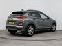 Hyundai Kona Electric Premium 64 kWh | Uniek leder | Head up display | Carplay & Navi | Stoel verwarming & ventilatie |