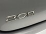 Peugeot 208 GT 100 pk | Navigatie | Achteruitrijcamera | Parkeersensoren Voor en Achter | Sportstoelen | LED Koplampen | Keyless Start | DAB Ontvanger | Lederen Stuurwiel | Climate Control | Cruise Control | 17" Lichtmetalen Velgen | Apple Carplay/Android Auto |