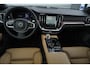 Volvo V60 2.0 T6 Plug-in hybrid AWD Plus Dark | Lounge Pakket | Premium Pakket | Lighting Pakket | Forest Lake | 19" 6-Spaaks Black Velgen |