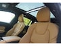 Volvo V60 2.0 T6 Plug-in hybrid AWD Plus Dark | Lounge Pakket | Premium Pakket | Lighting Pakket | Forest Lake | 19" 6-Spaaks Black Velgen |