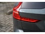 Volvo V60 2.0 T6 Plug-in hybrid AWD Plus Dark | Lounge Pakket | Premium Pakket | Lighting Pakket | Forest Lake | 19" 6-Spaaks Black Velgen |