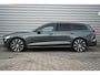 Volvo V60 2.0 T6 Plug-in hybrid AWD Plus Dark | Lounge Pakket | Premium Pakket | Lighting Pakket | Forest Lake | 19" 6-Spaaks Black Velgen |